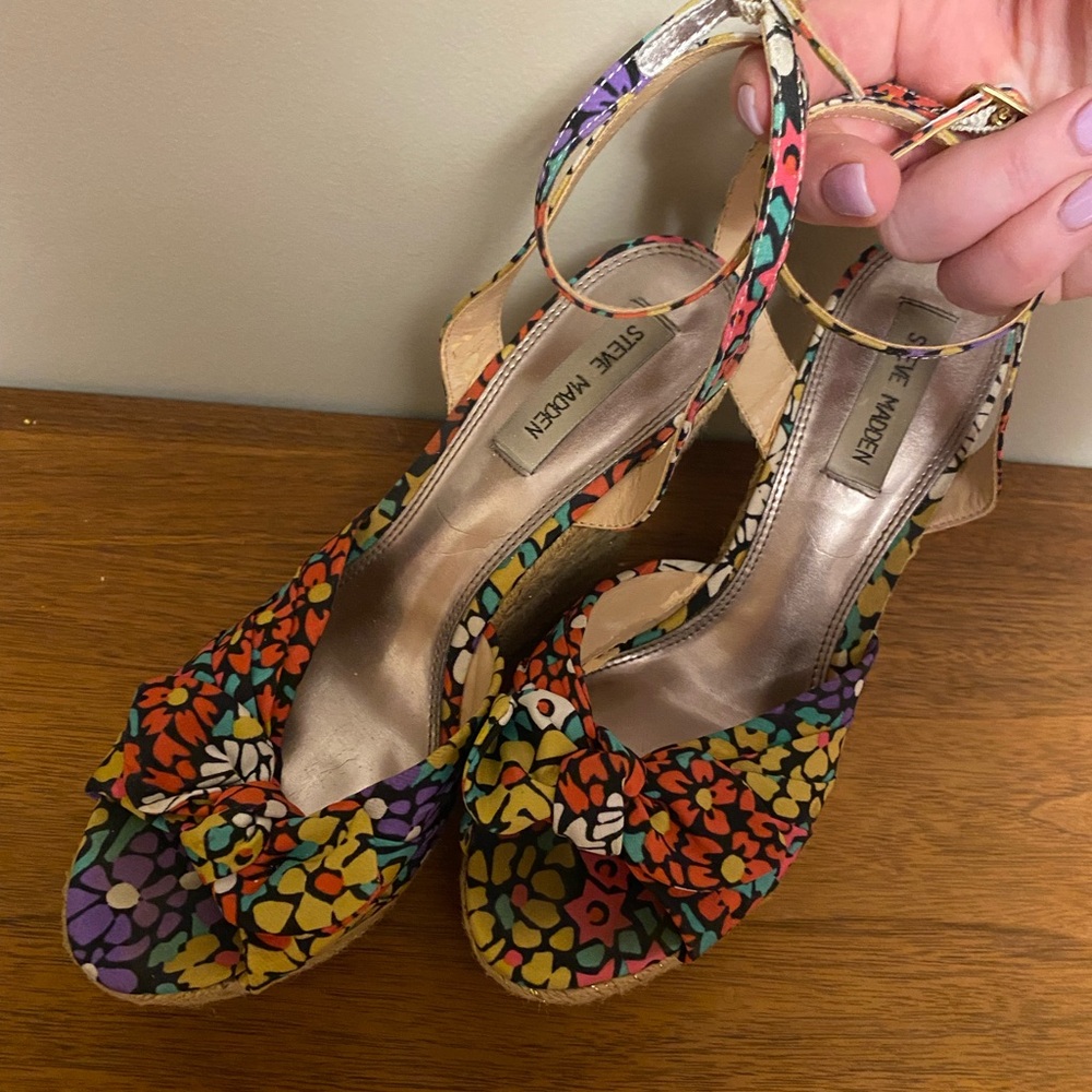 Steve Madden Multicolor Floral Wedge Sandals with Ankle Strap